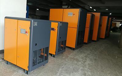 Воздушный компрессор с турбовентилятором